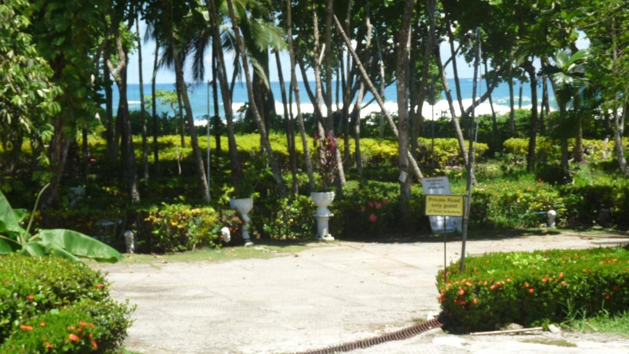 Hotel Arboleda Quepos Exterior foto